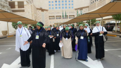  صور لحجاج مدينتي اللد والرملة خلال زيارة المشاعر المقدسة في مكة المكرّمة